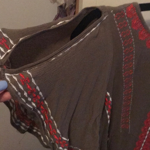 Olive Green Top - Picture 4 of 4